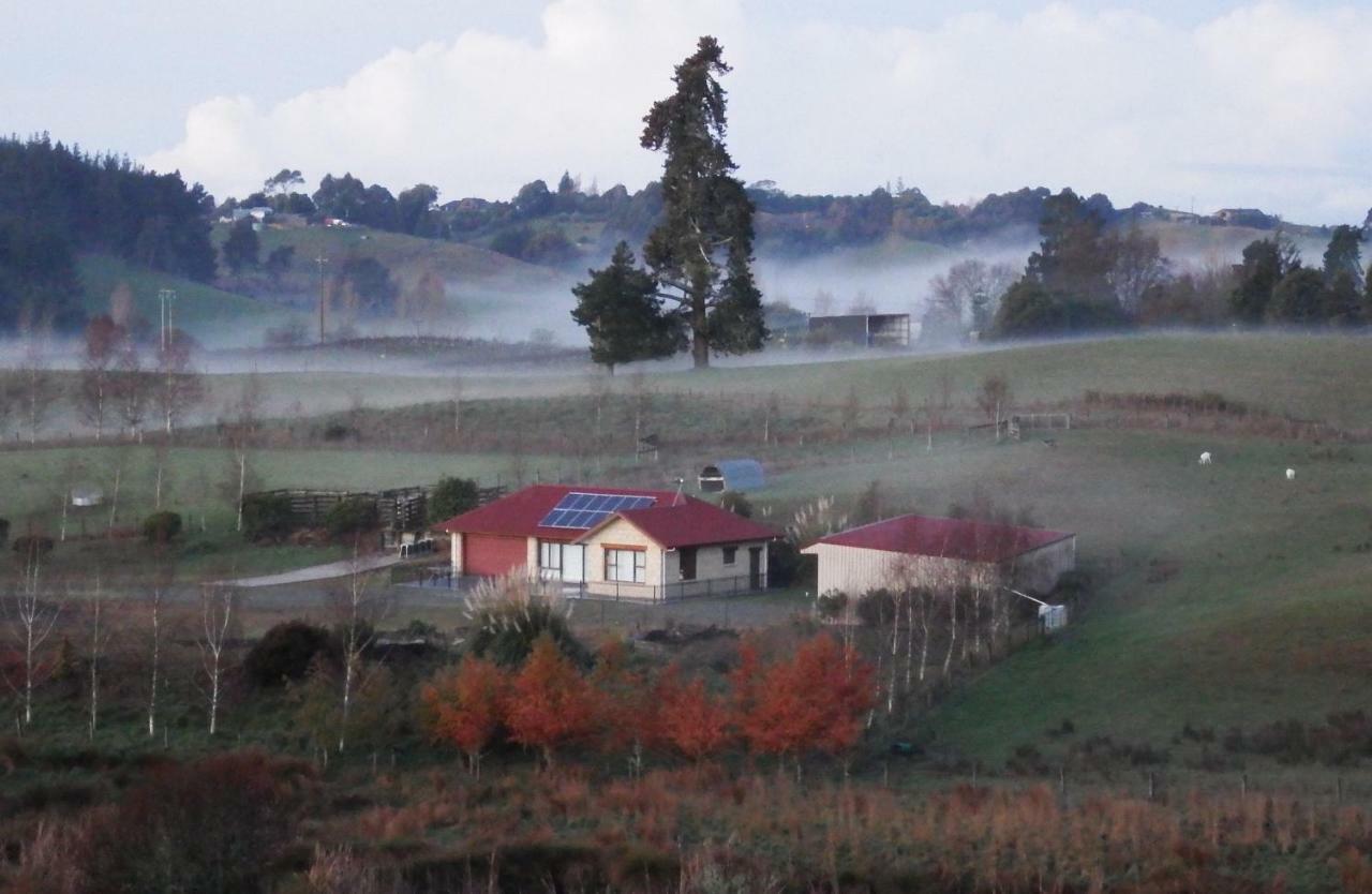 Mahana Farm Cottage ภายนอก รูปภาพ